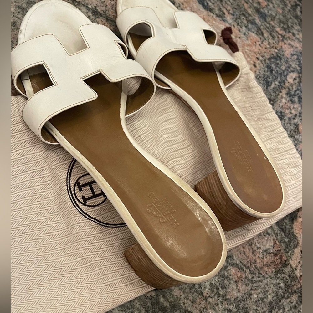 Hermes oasis sandal size 40 white